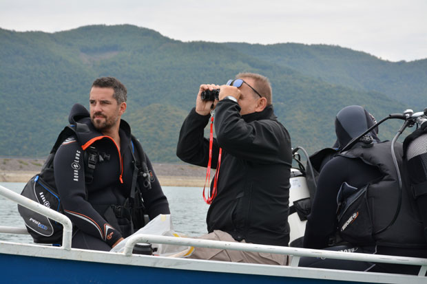 ПОД ВОДОМ БЛАГО ЈЕЛЕНЕ АНЖУЈСКЕ: Споменици средњовековне културе на дну језера Газиводе